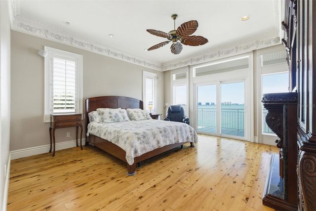 24 N PINE CIRCLE, Belleair, FL 33756