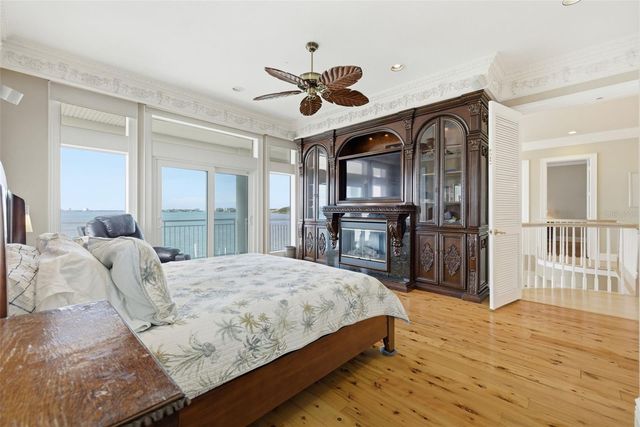 24 N PINE CIRCLE, Belleair, FL 33756
