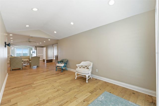 24 N PINE CIRCLE, Belleair, FL 33756
