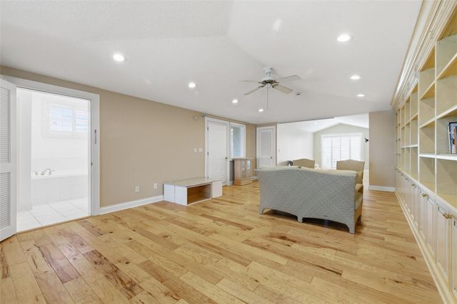 24 N PINE CIRCLE, Belleair, FL 33756