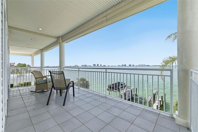 24 N PINE CIRCLE, Belleair, FL 33756