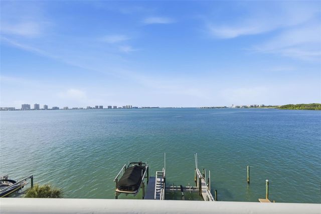 24 N PINE CIRCLE, Belleair, FL 33756