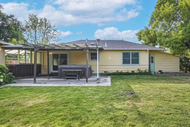 90 Victor Avenue, Campbell, CA 95008
