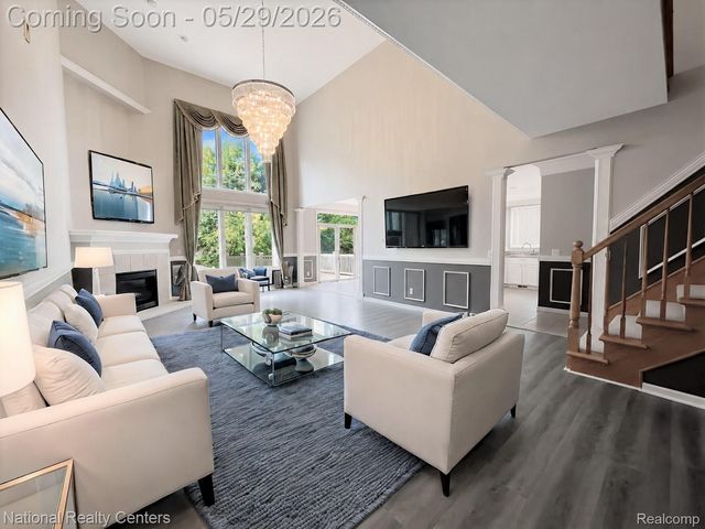 2056 Somerville, Rochester Hills, MI 48307
