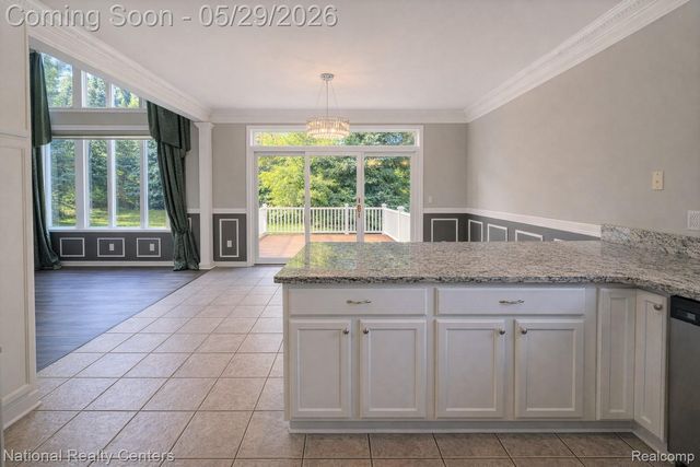 2056 Somerville, Rochester Hills, MI 48307