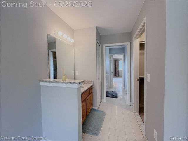 2056 Somerville, Rochester Hills, MI 48307