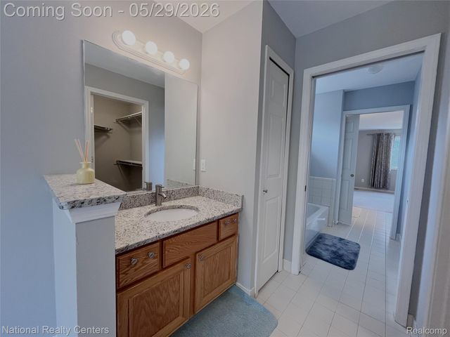 2056 Somerville, Rochester Hills, MI 48307