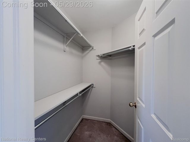 2056 Somerville, Rochester Hills, MI 48307
