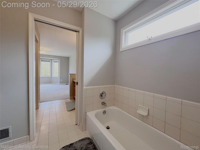 2056 Somerville, Rochester Hills, MI 48307
