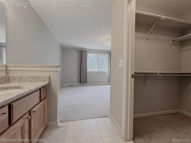2056 Somerville, Rochester Hills, MI 48307