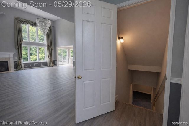 2056 Somerville, Rochester Hills, MI 48307