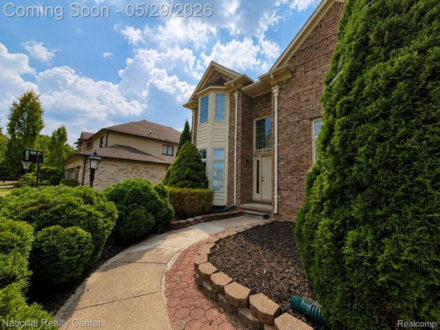 2056 Somerville, Rochester Hills, MI 48307