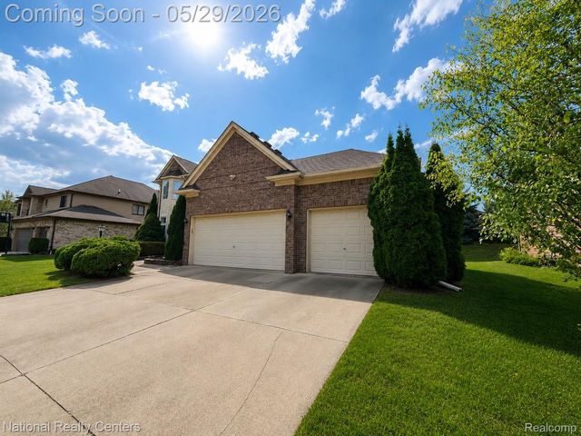 2056 Somerville, Rochester Hills, MI 48307