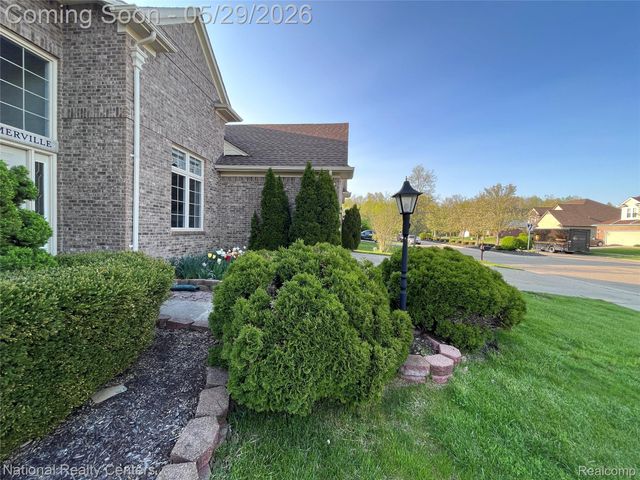 2056 Somerville, Rochester Hills, MI 48307