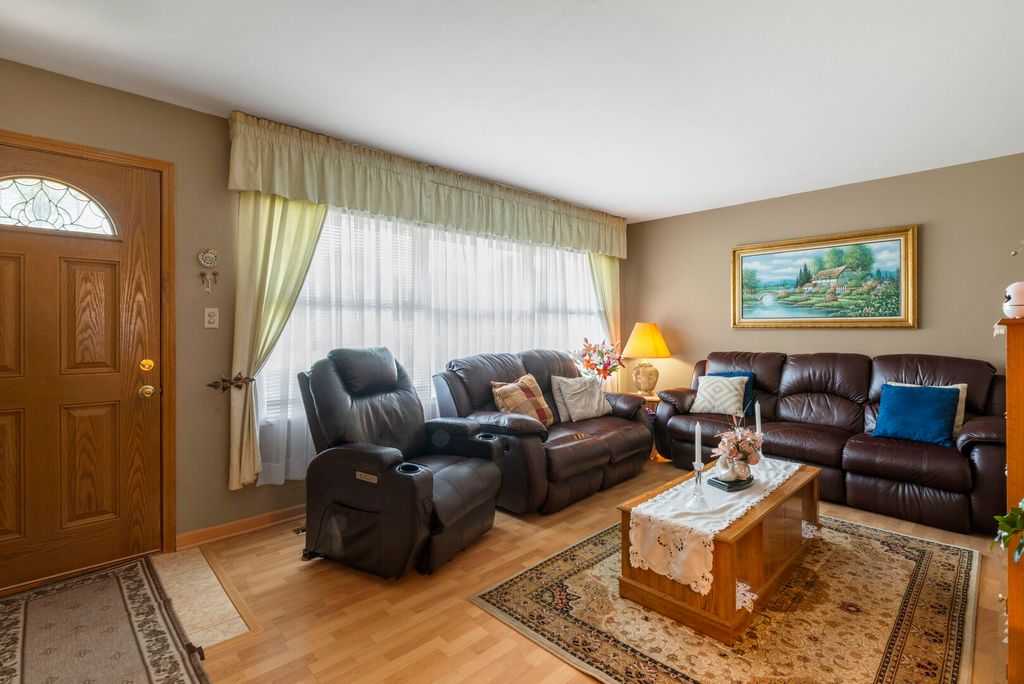 8051 W Leland Avenue, Norridge, IL 60706 — photo 3