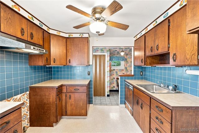182 Bennington Road, Amherst, NY 14226