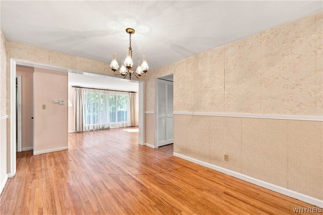 182 Bennington Road, Amherst, NY 14226