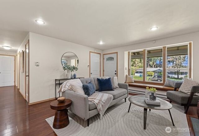 15014 54th Place W, Edmonds, WA 98026