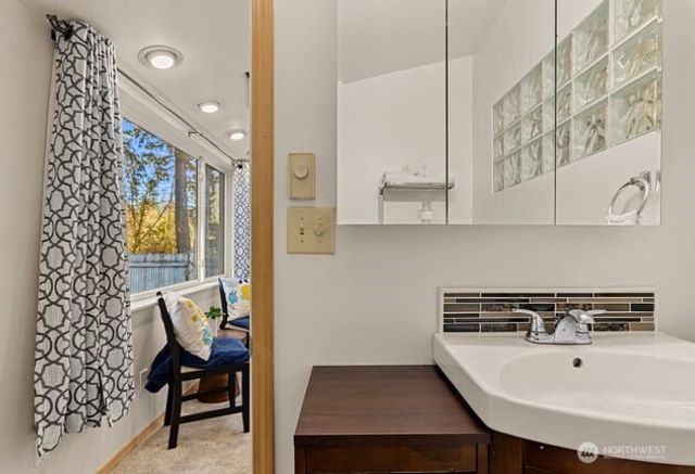 15014 54th Place W, Edmonds, WA 98026