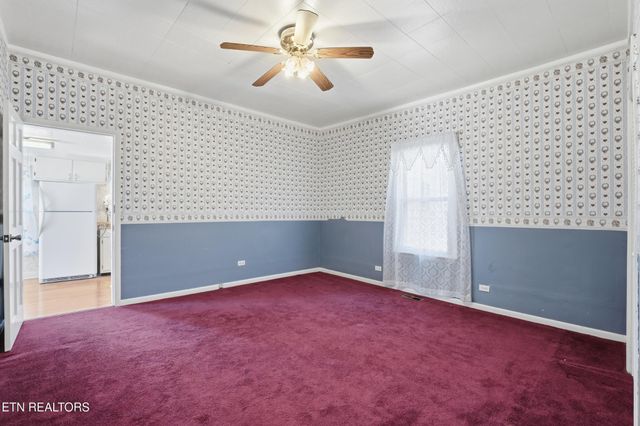 601 Kingston St, Lenoir City, TN 37771