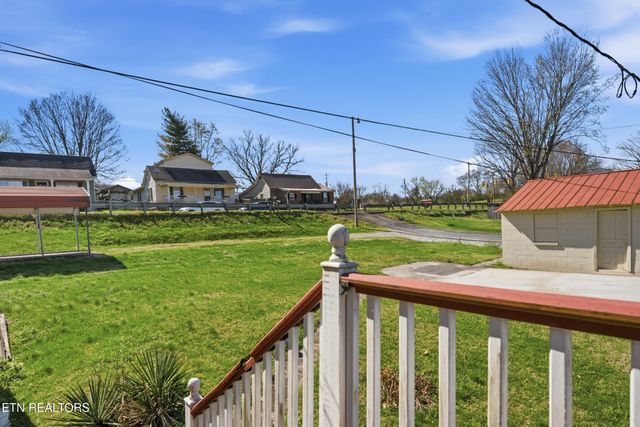 601 Kingston St, Lenoir City, TN 37771