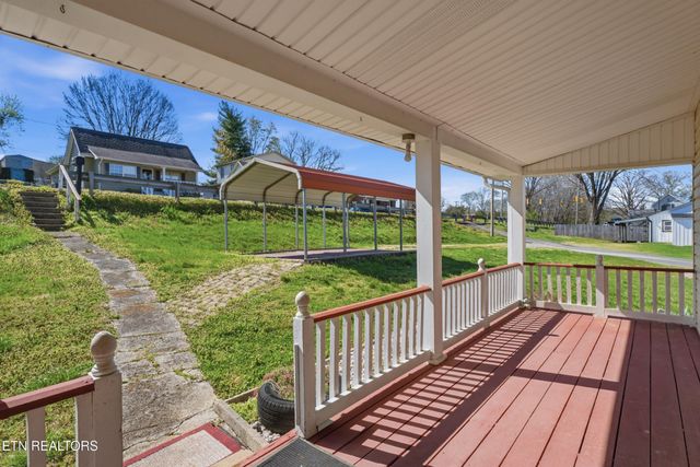 601 Kingston St, Lenoir City, TN 37771