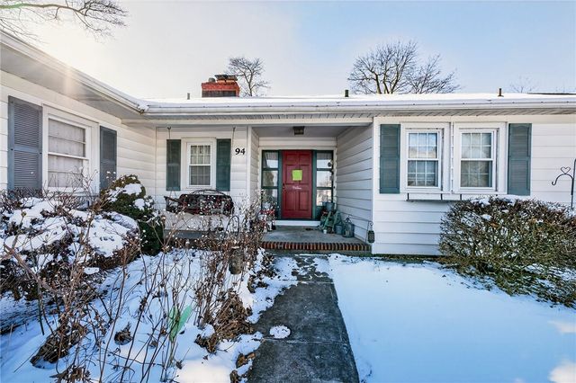 94 Newfield Drive, Greece, NY 14616