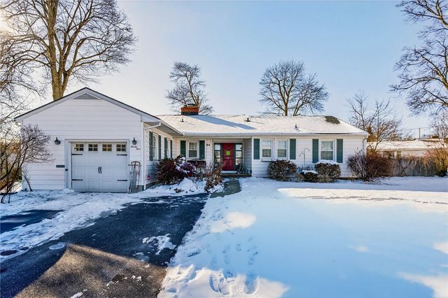 94 Newfield Drive, Greece, NY 14616