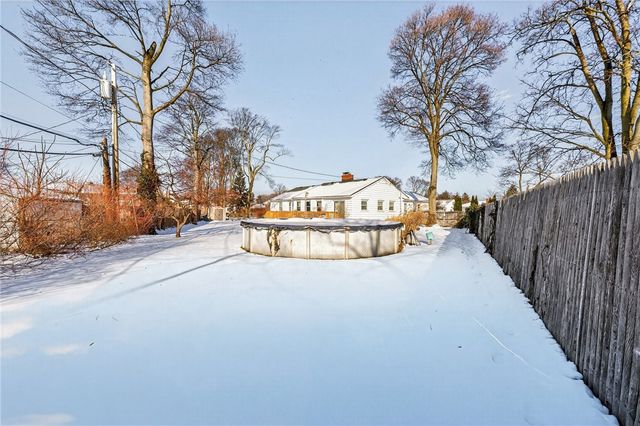 94 Newfield Drive, Greece, NY 14616