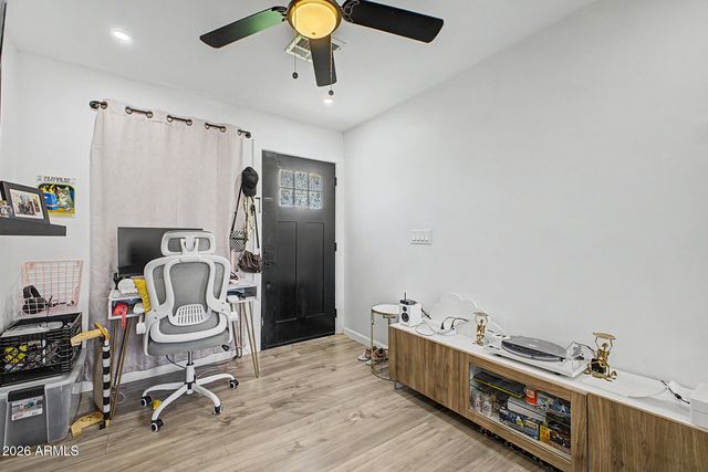 1447 E MOUNTAIN VIEW Road, Phoenix, AZ 85020