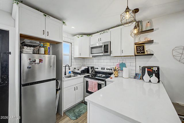 1447 E MOUNTAIN VIEW Road, Phoenix, AZ 85020