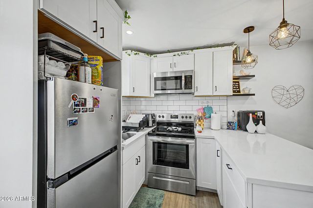 1447 E MOUNTAIN VIEW Road, Phoenix, AZ 85020