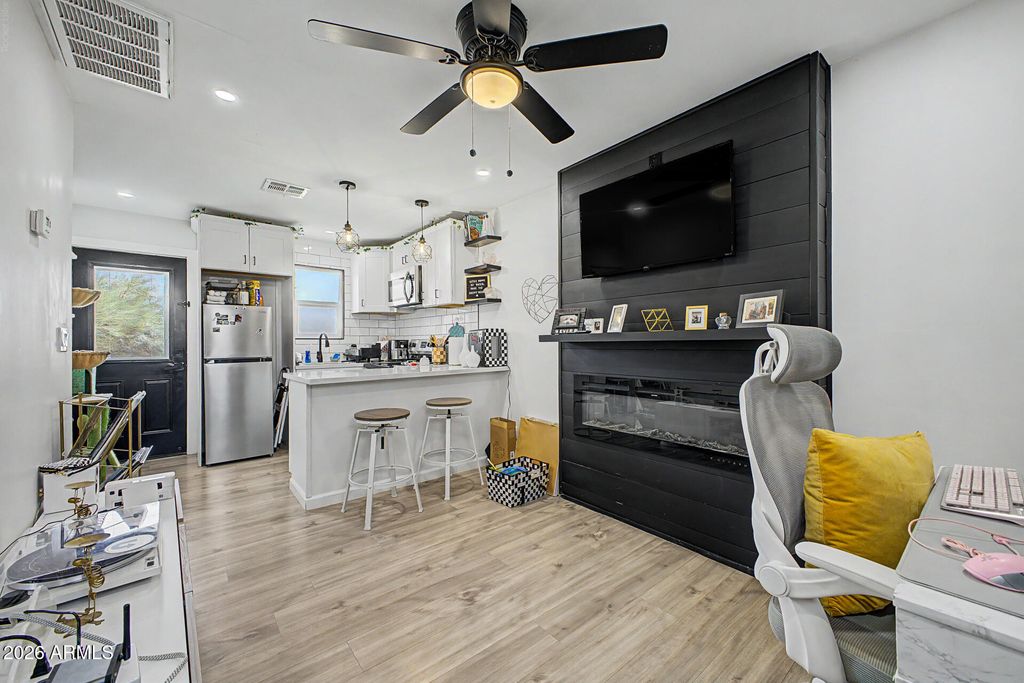 1447 E MOUNTAIN VIEW Road, Phoenix, AZ 85020 — photo 4