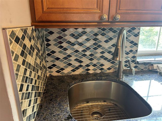 230 Central Avenue 3-I, Lawrence, NY 11559
