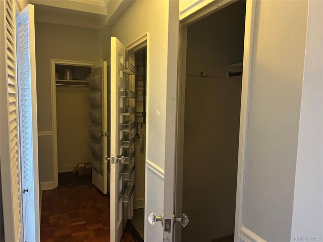 230 Central Avenue 3-I, Lawrence, NY 11559