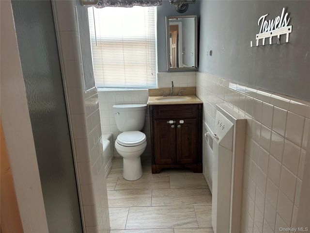 230 Central Avenue 3-I, Lawrence, NY 11559