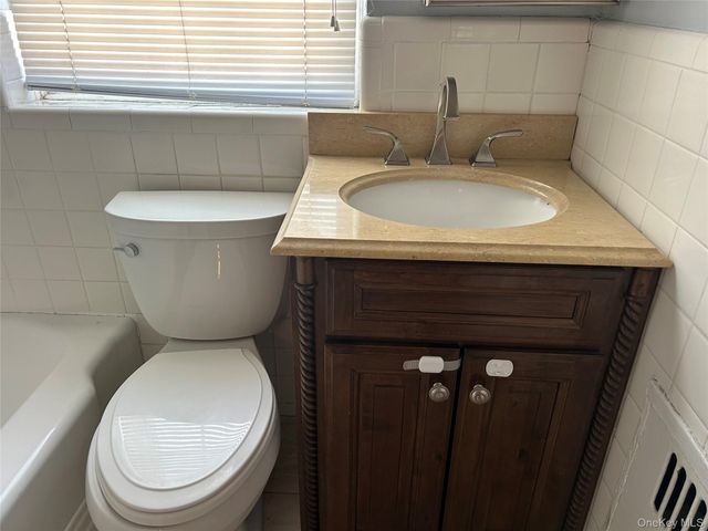 230 Central Avenue 3-I, Lawrence, NY 11559