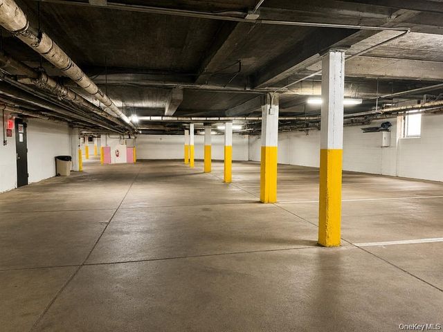 230 Central Avenue 3-I, Lawrence, NY 11559