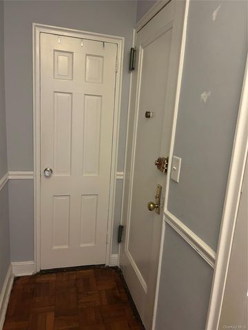 230 Central Avenue 3-I, Lawrence, NY 11559
