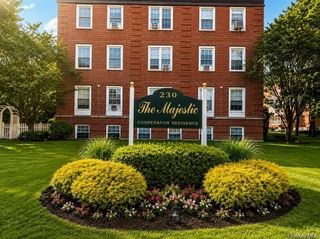 230 Central Avenue 3-I, Lawrence, NY 11559