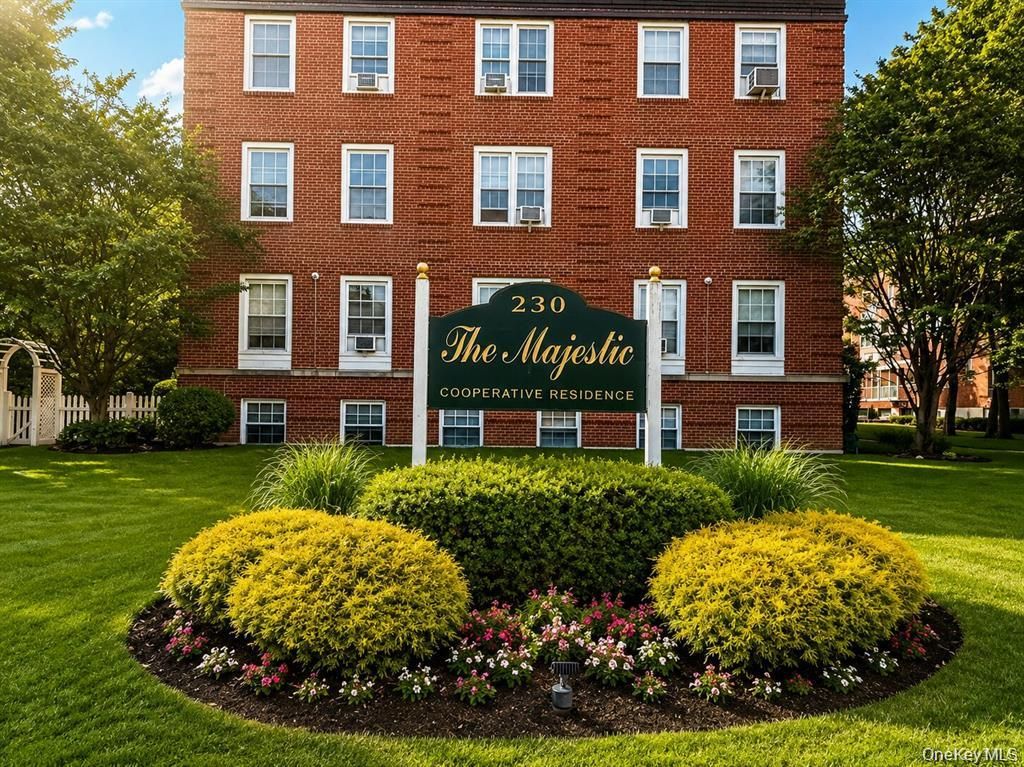 230 Central Avenue 3-I, Lawrence, NY 11559 — exterior