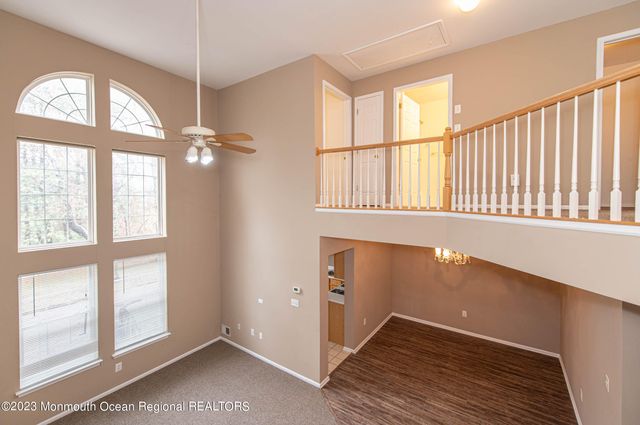 28 Picket Place, Freehold, NJ 07728