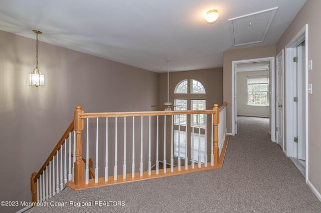 28 Picket Place, Freehold, NJ 07728