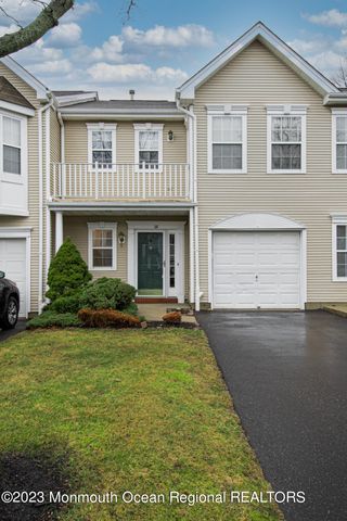 28 Picket Place, Freehold, NJ 07728