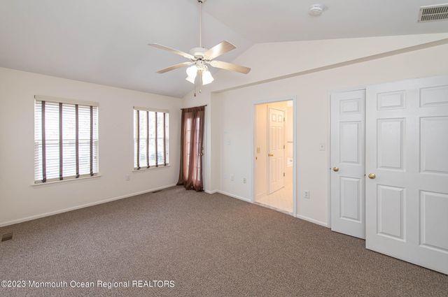 28 Picket Place, Freehold, NJ 07728