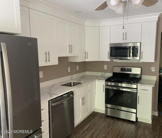 28 Picket Place, Freehold, NJ 07728