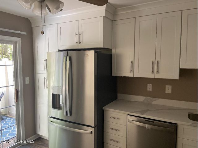 28 Picket Place, Freehold, NJ 07728