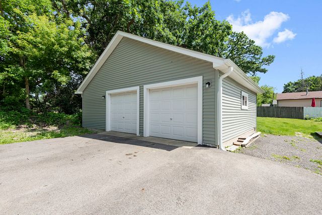 105 Morningside Drive, Lakemoor, IL 60051