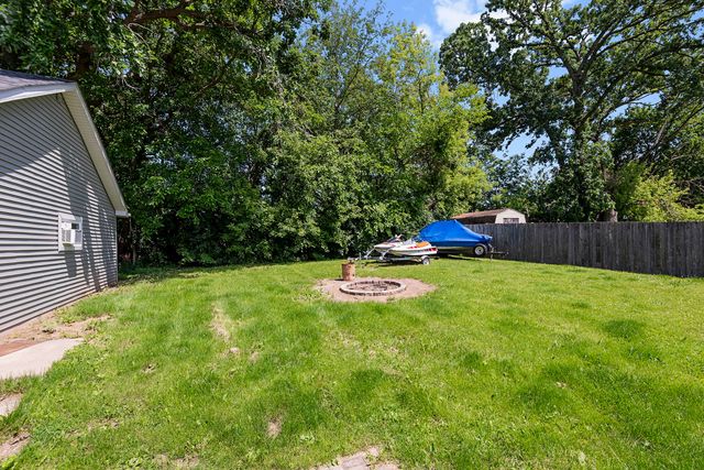 105 Morningside Drive, Lakemoor, IL 60051