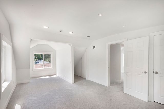 105 Morningside Drive, Lakemoor, IL 60051